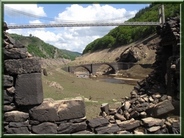 Vue de l'intérieur d'une ruine