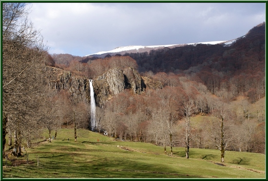 Cascade sur la Cère