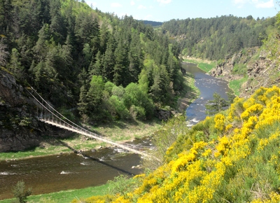 Passerelle sur la Truyère