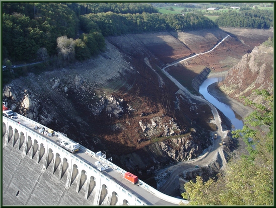 Chantier du barrage de Sarrans